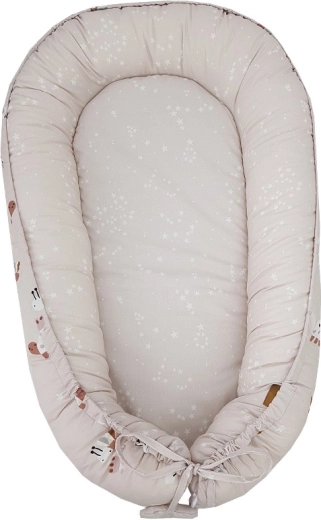 Magas, párnázott peremek a nagyobb biztonságérzetért