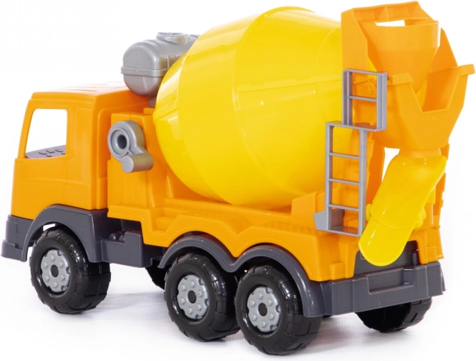 43 cm-es méret és stabil haladás