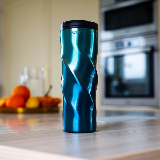 Ergonomikus forma és csúszásgátló talp