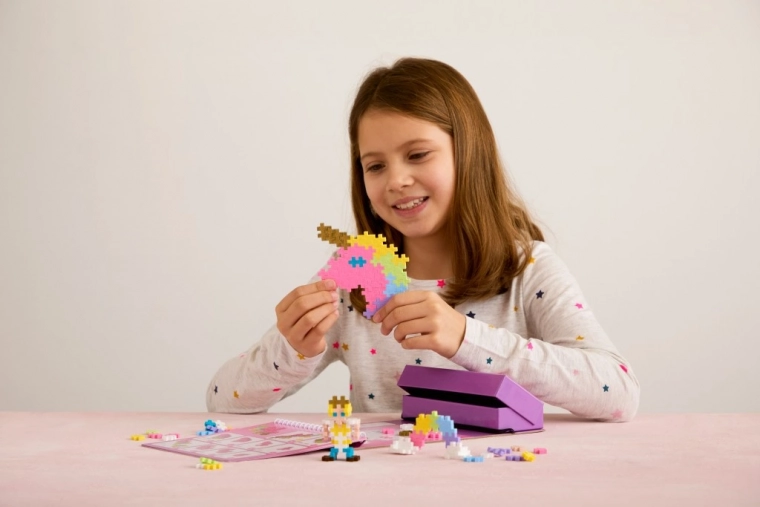 Alkotás 2D-ben és 3D-ben: tizenkét változat egy készletből