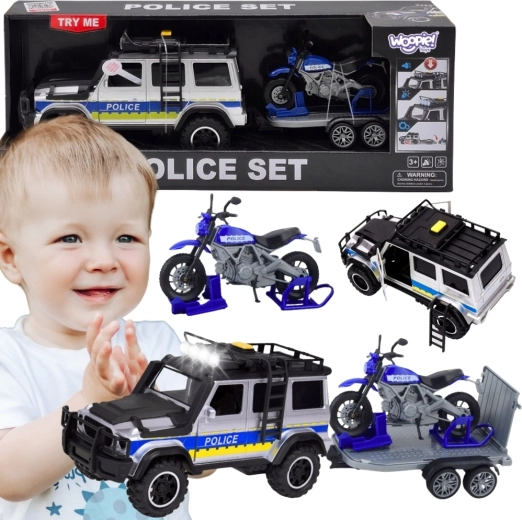 Woopie rendőrségi terepjáró utánfutóval és motorral