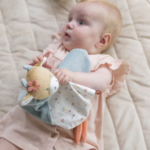 Praktikus cumitartó