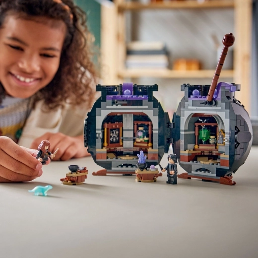 Nyitható üst titkos tanteremmel