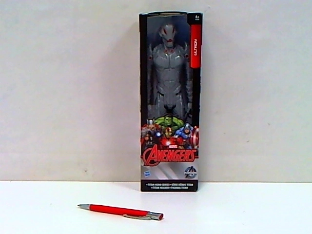 Thor Marvel Avengers Titan Hero Series figura, 30 cm