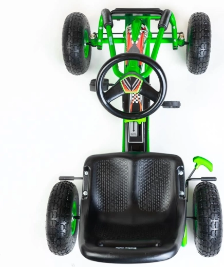 Teljes kontroll: előre/hátra, szabadonfutó és kézifék