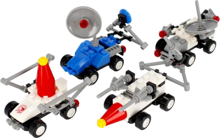 Négy űrmodell egy kiadásban