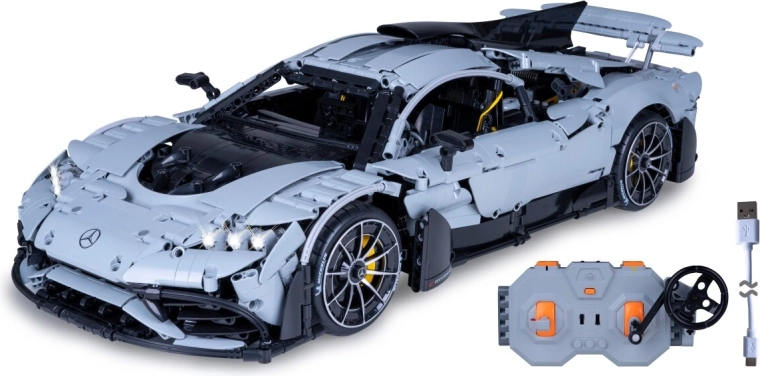 Távirányítás és öt motor