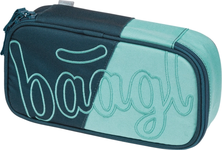 Okos etui tolltartó a rendért az iskolaszerek között