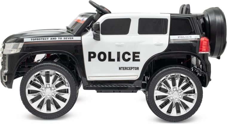 4x4 meghajtás és nagy teljesítményű akkumulátor