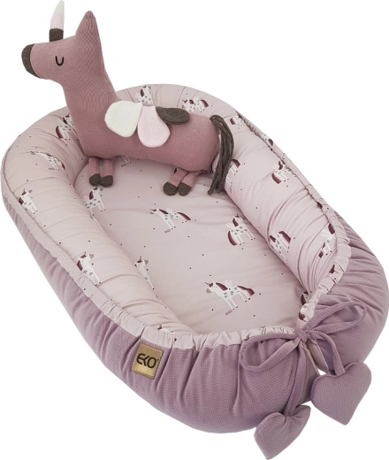 Puha anyagok és aranyos Unicorn minta
