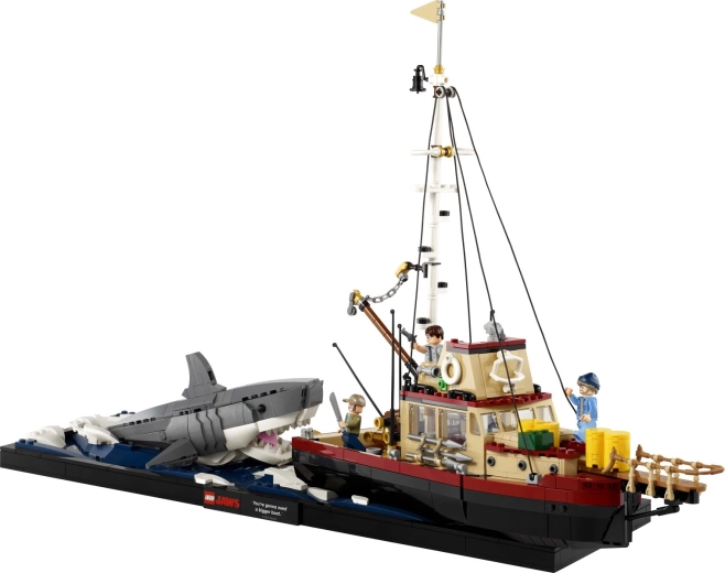 Az ikonikus Orca hajó rengeteg részlettel