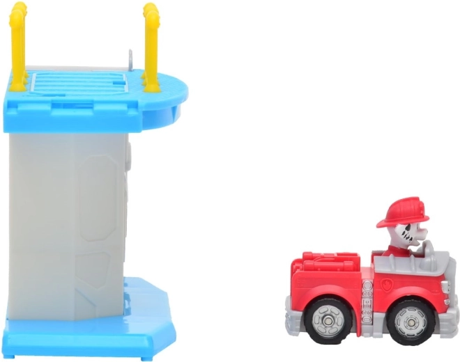 Marshall tűzoltóautója bevetésre kész