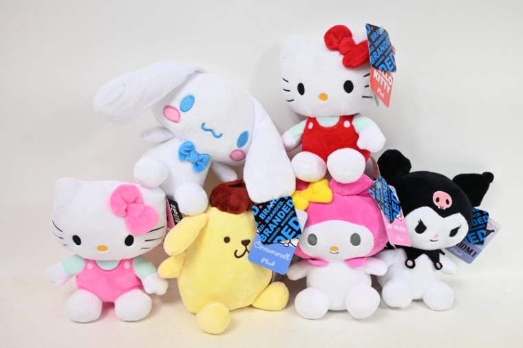 Hello Kitty plüssfigura 18 cm