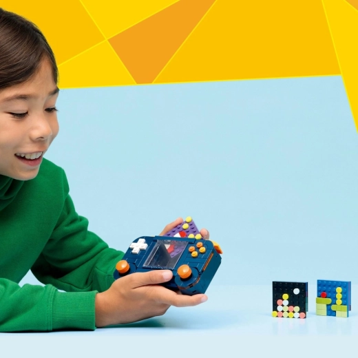 Interaktív kezelőszervek és cserélhető modulok