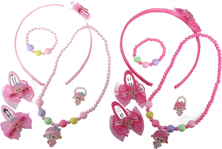 divat szett babával és kiegészítőkkel kis parádésoknak