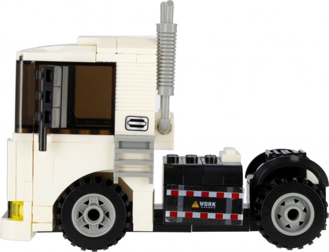 Valósághű városi kamion részletgazdag kivitelben