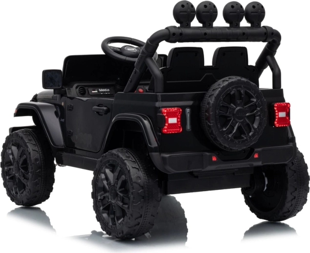 Jeep Rubicon realisztikus terepjáró megjelenés