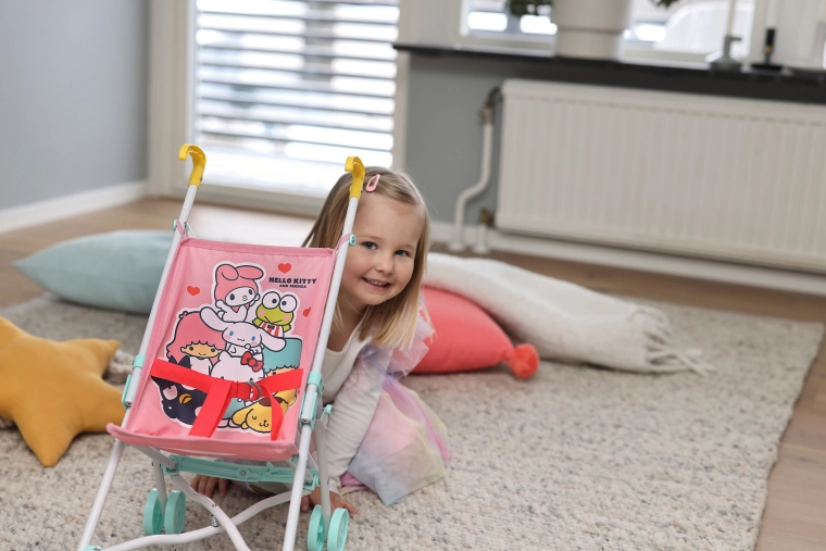 Hello Kitty minta, amit a gyerekek imádnak