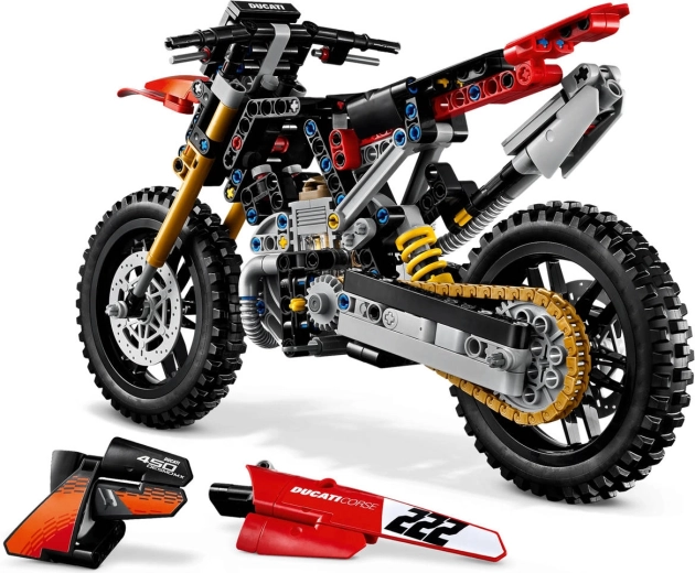 Autentikus Ducati motocross megjelenés