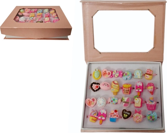 Gyermek gyűrűk szettje színes édességmotívumokkal