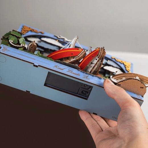 Mozgó elemek fogaskerekes mechanikának köszönhetően