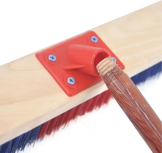 Megbízható nyélrögzítés 22 mm-es menettel