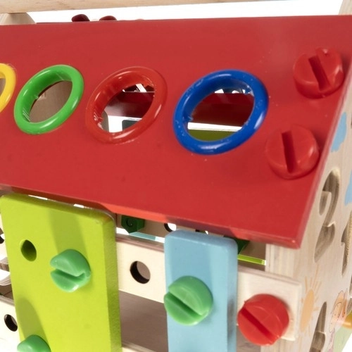 DIY összeszerelés csavarokkal és a csomagban lévő szerszámokkal