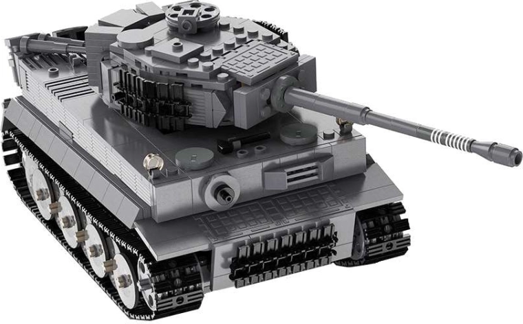 Valósághű tank forgatható toronnyal