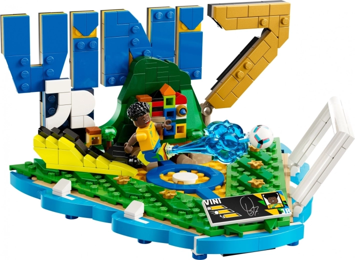 Vini Jr. minifigura akció közben