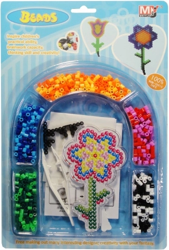 Műanyag gyöngyök virág sablonnal és csipesszel