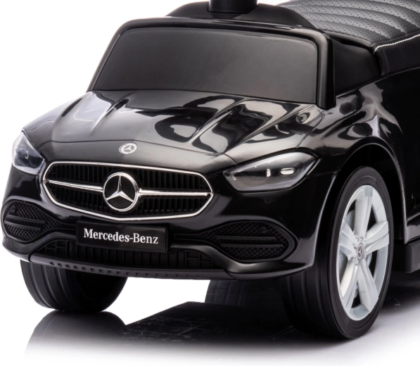 Realisztikus Mercedes‑Benz dizájn