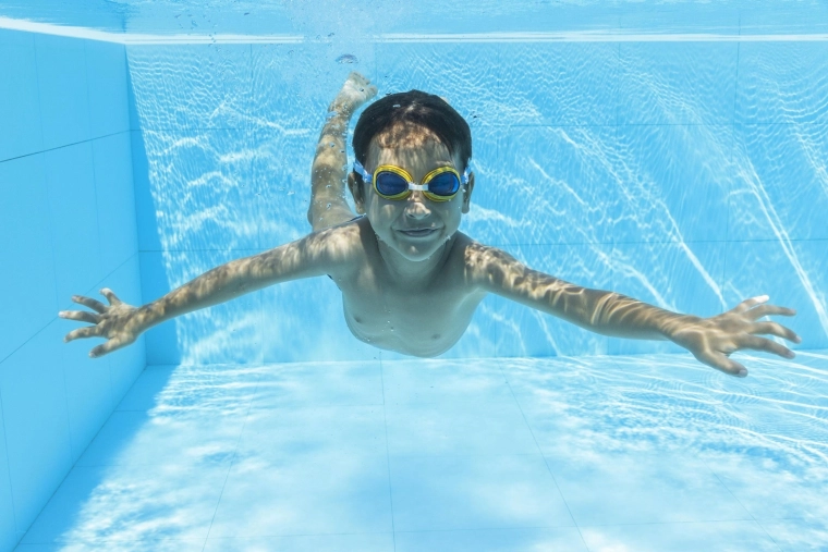 Széles látószögű lencsék a jobb víz alatti tájékozódásért