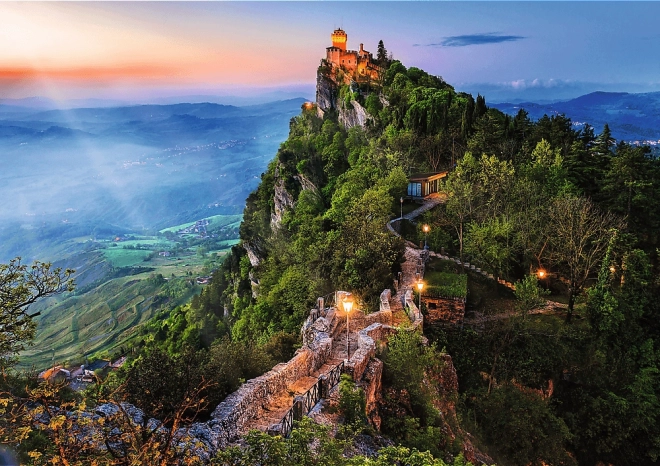 Trefl puzzle Premium Plus Photo Odyssey: Ösvény, San Marino 1000 darab