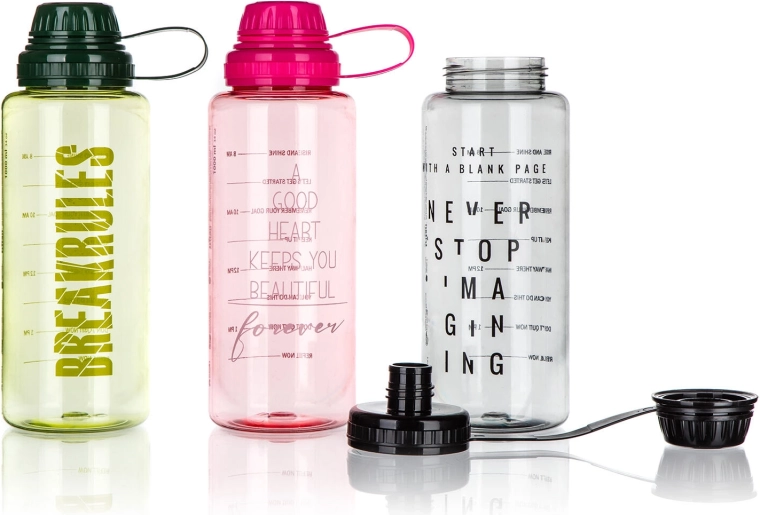 Nagy, 1 000 ml-es űrtartalom az egész napos hidratáláshoz