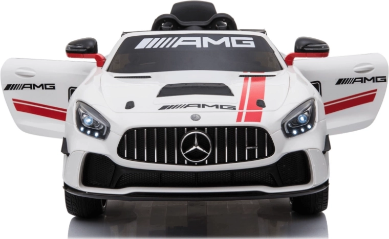 MERCEDES‑BENZ GT4 élethű sportos megjelenés