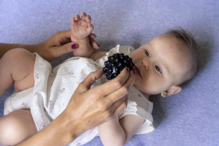 Stimuláló textúrák a kíváncsi kis ujjacskáknak