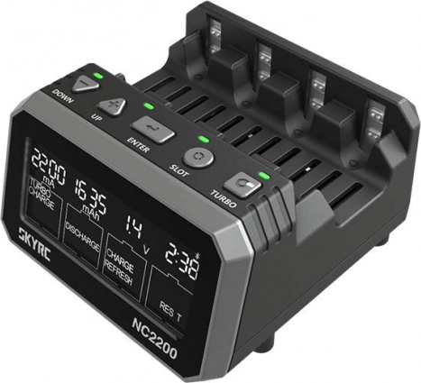 SKYRC AA/AAA intelligens akkumulátortöltő