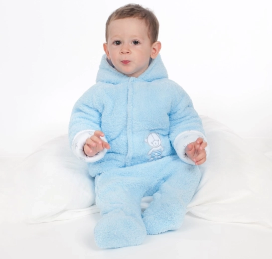 Könnyű öltöztetés patentokkal