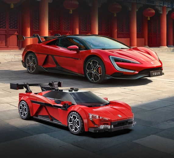 Aerodinamikus dizájn és realisztikus részletek