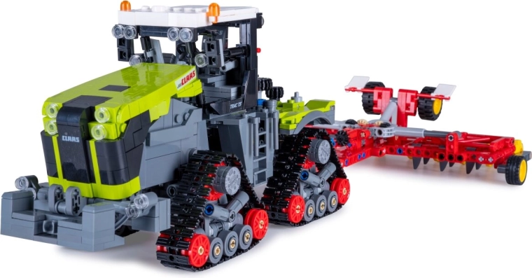 CaDA Claas Xerion 5000 Trac TS építőmodell 1:32