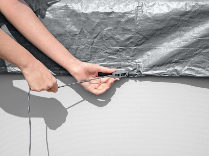 Szélálló rögzítés és szoros illeszkedés