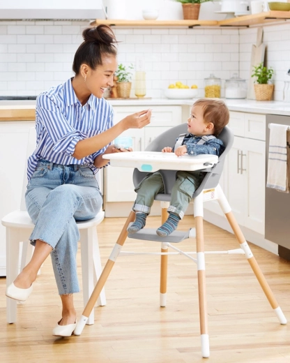 Könnyű tisztítás és levehető, mosogatógépbe tehető tálca