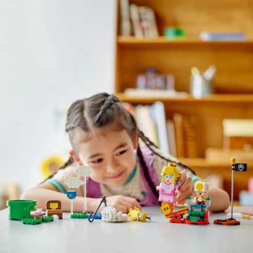 Építs, játssz, bővíts