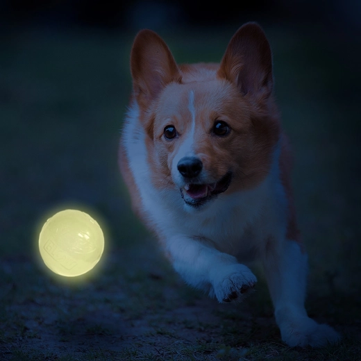 Játék sötétedés után is a LED világításnak köszönhetően