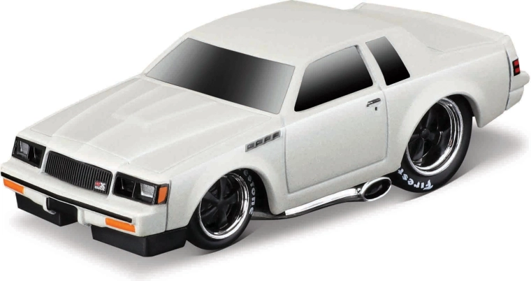 Maisto Muscle Machines Buick GNX 1987 fehér 1:64