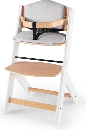 Kényelem étkezéshez és játékhoz a párnázásnak és az ergonómiának köszönhetően