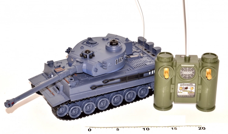 Távirányítós Tiger tank 28 cm