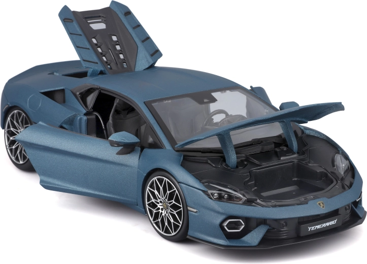 Nyitható ajtók, csomagtér és motortér-fedél