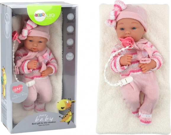 Rózsaszín bébi baba csíkos kardigánnal, sapkával, sállal és kiegészítőkkel, 35 cm