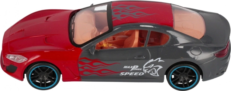 Sportos dizájn és részletgazdag kidolgozás